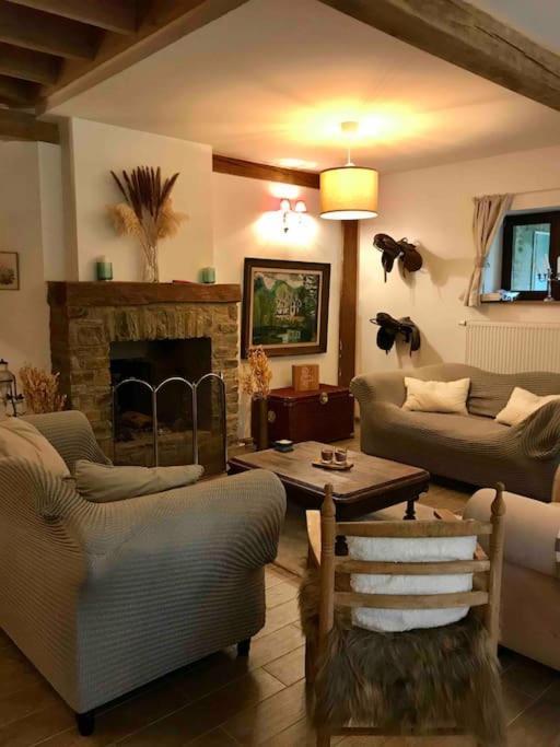 Les Ecuries De Lesse Villa Libin Bagian luar foto